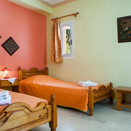 Tzivras Villa & Apartments Lassi  Bilik gambar