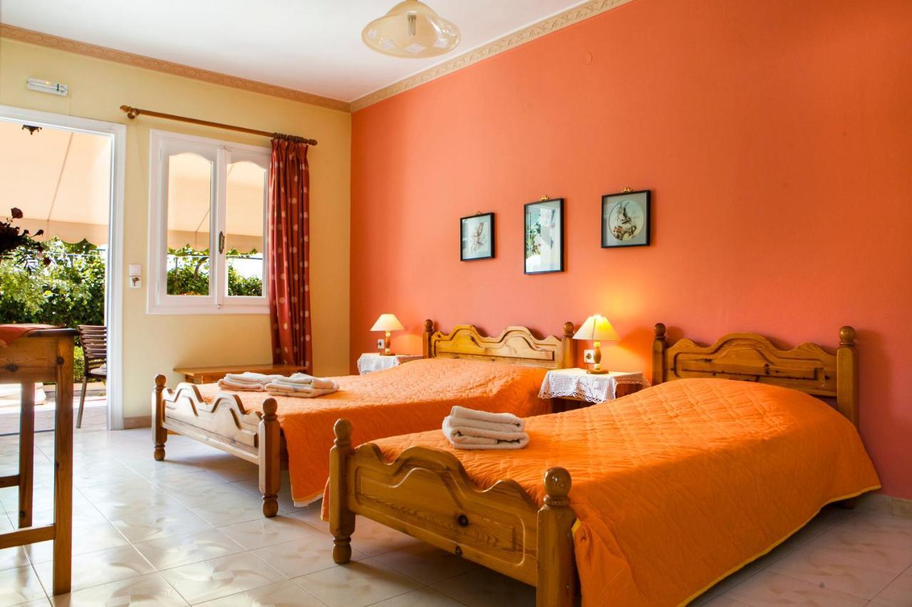 Tzivras Villa & Apartments Lassi  Bilik gambar