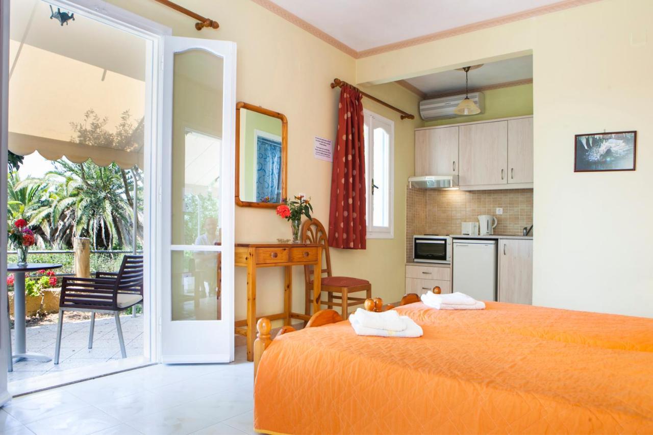 Tzivras Villa & Apartments Lassi  Bilik gambar