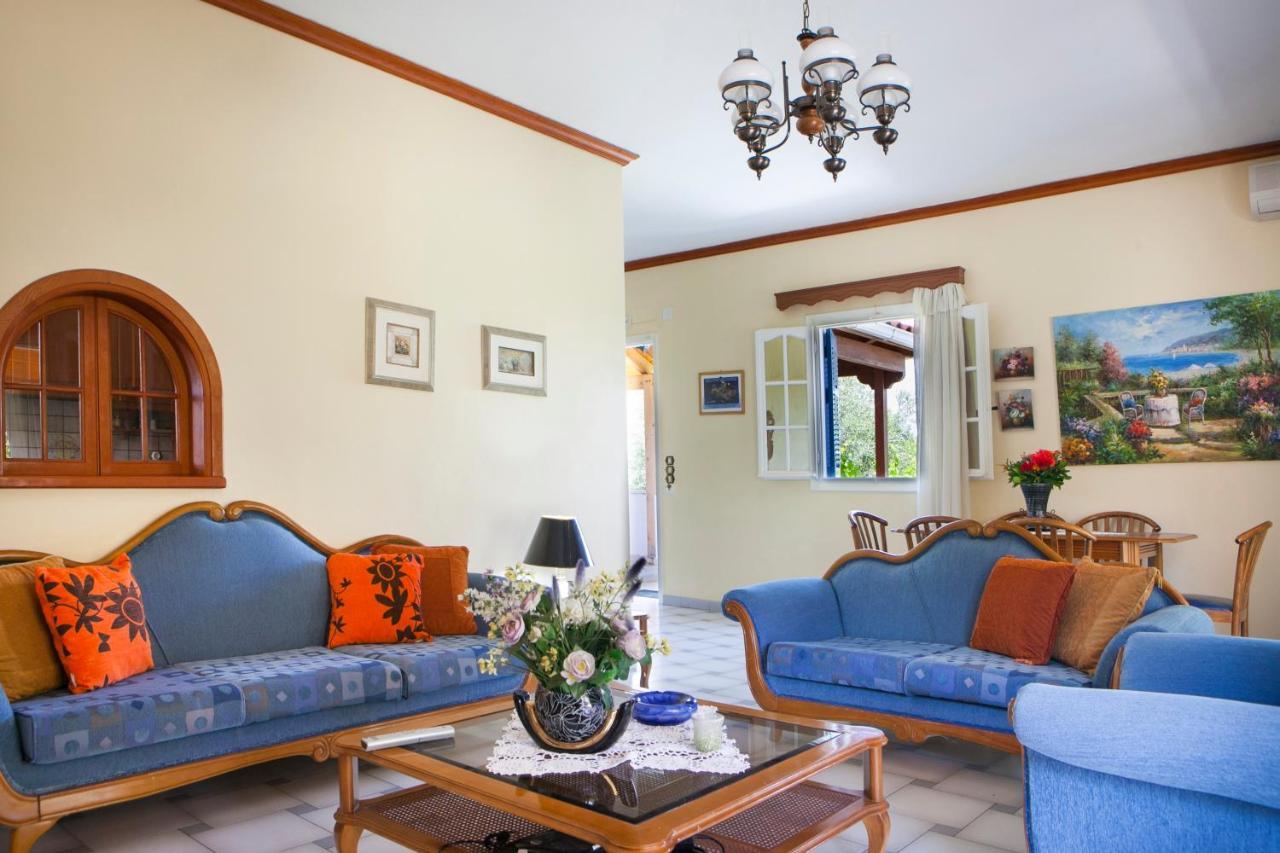 Tzivras Villa & Apartments Lassi  Luaran gambar