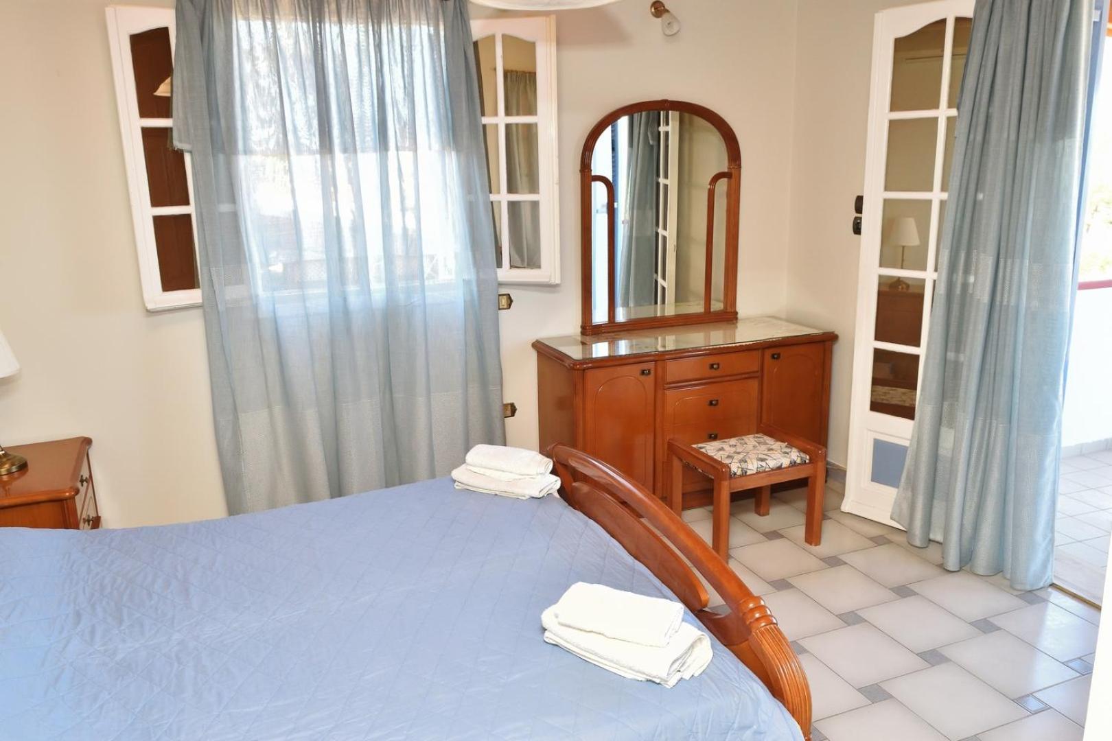 Tzivras Villa & Apartments Lassi  Bilik gambar