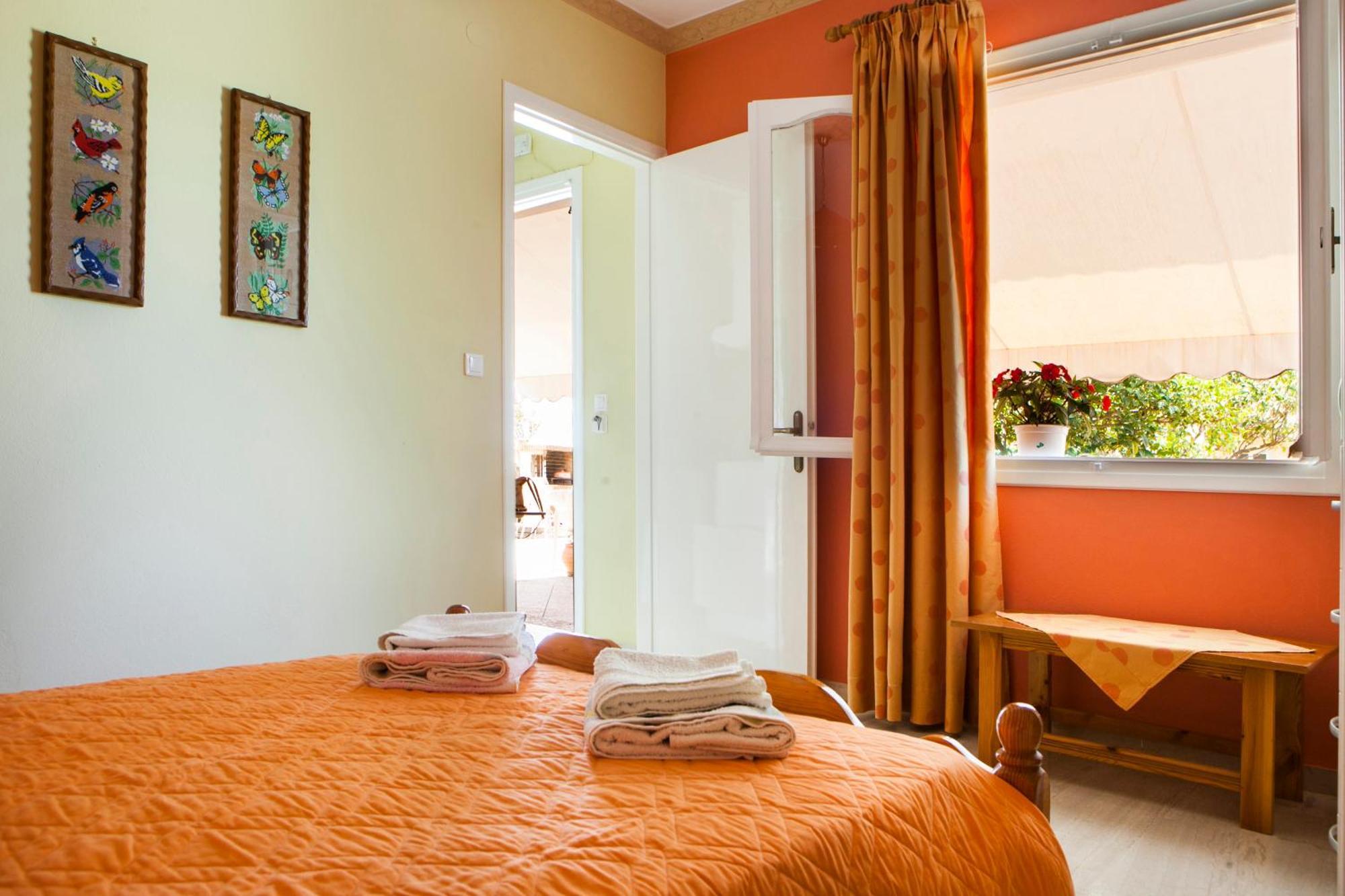 Tzivras Villa & Apartments Lassi  Bilik gambar